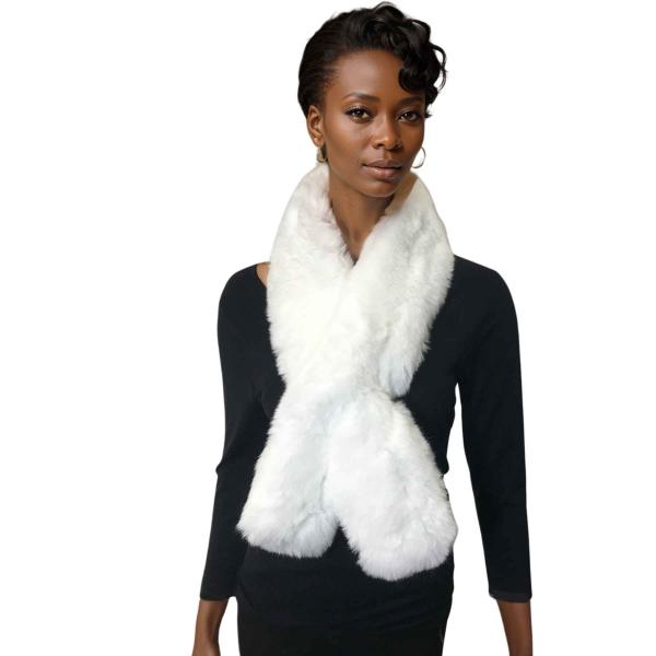 LC01 - Faux Rabbit Pull Through Scarves White<br>
Faux Rabbit Pull Through Scarf - One Size Fits All