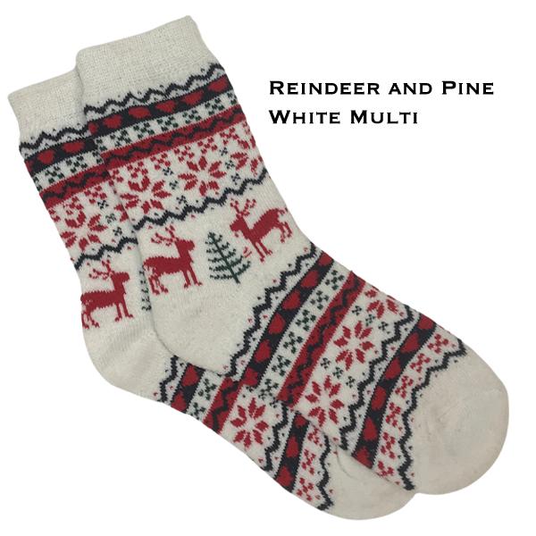 984 - Christmas Print Crew Socks Reindeer and Pine - White Multi - Woman's 6-10