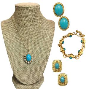 3907 
18K Turquoise Jewelry