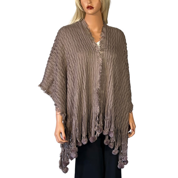 Taupe<br>
Wave Overlap Knit with Pom Pom