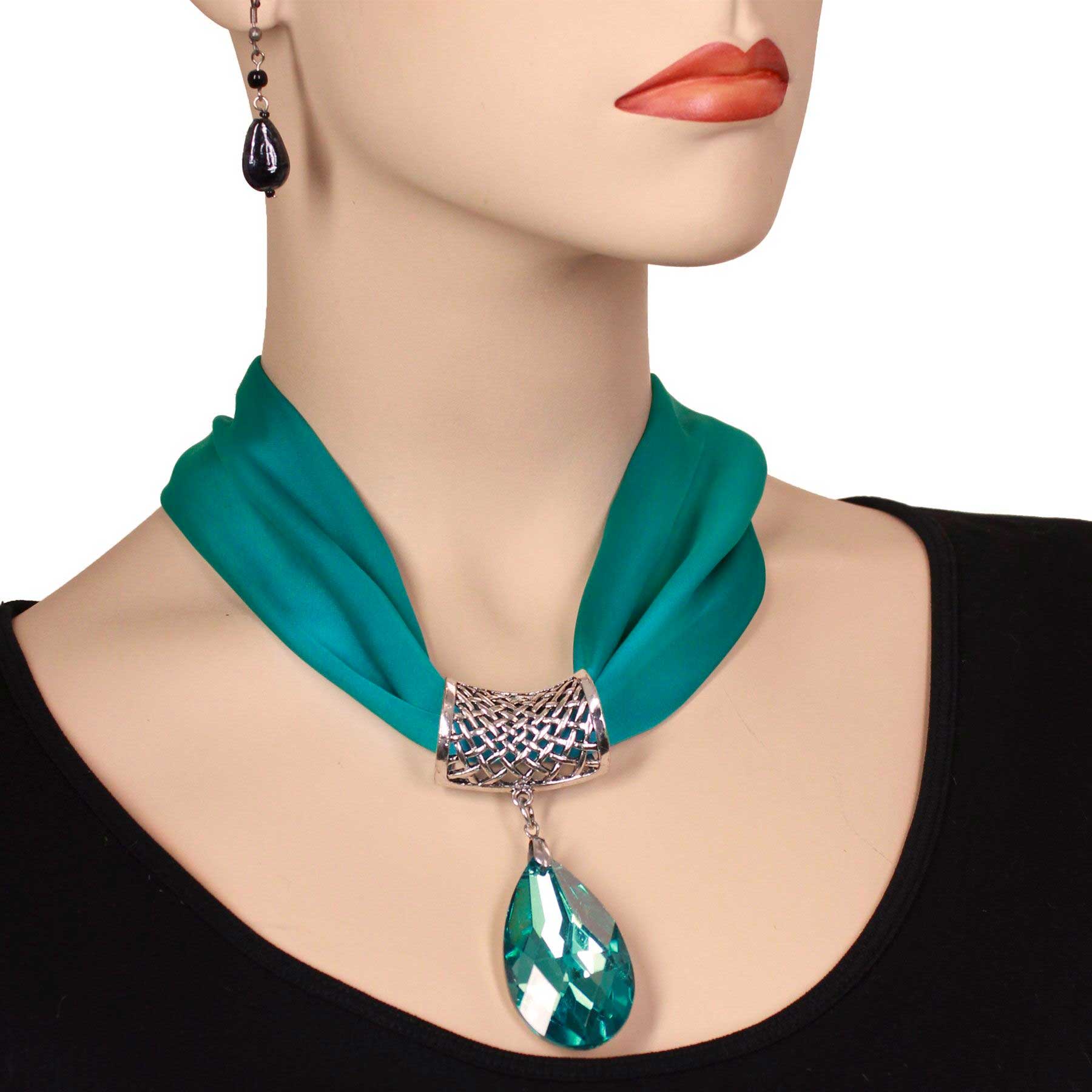 #035 Teal Green (Silver Magnet) w/ Pendant #573