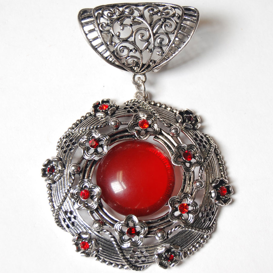 #S484 Silver Flower Circle w/ Red Stones