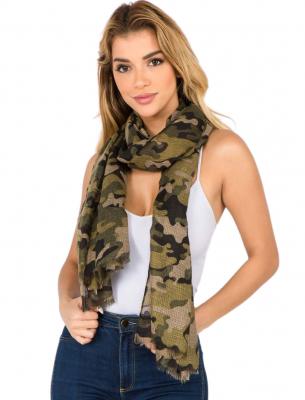 1C68 - Camouflage<br>
Lightweight Oblong Scarf

