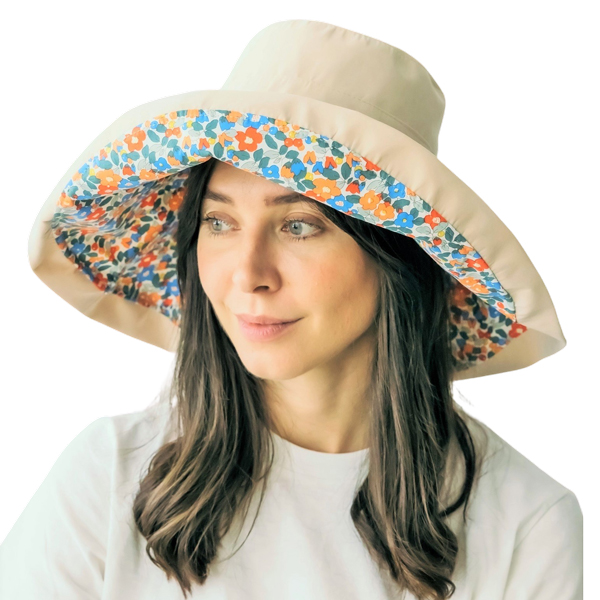 1057 - Blue Floral/Natural<br> 
Reversible Bucket Hat
