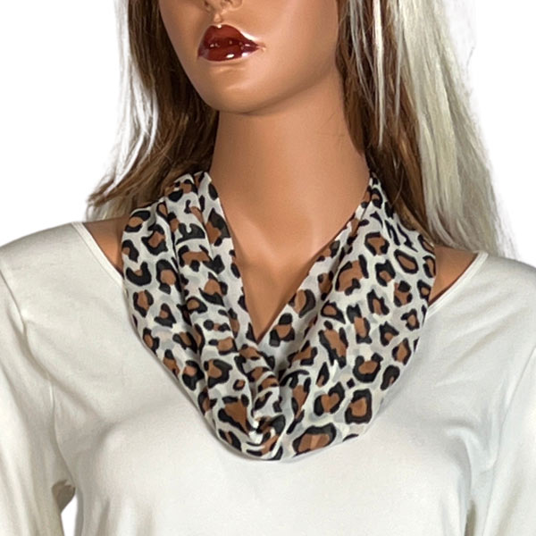 104CA - Camel Cheetah<br>
Magnetic Clasp Silky Dress Scarf