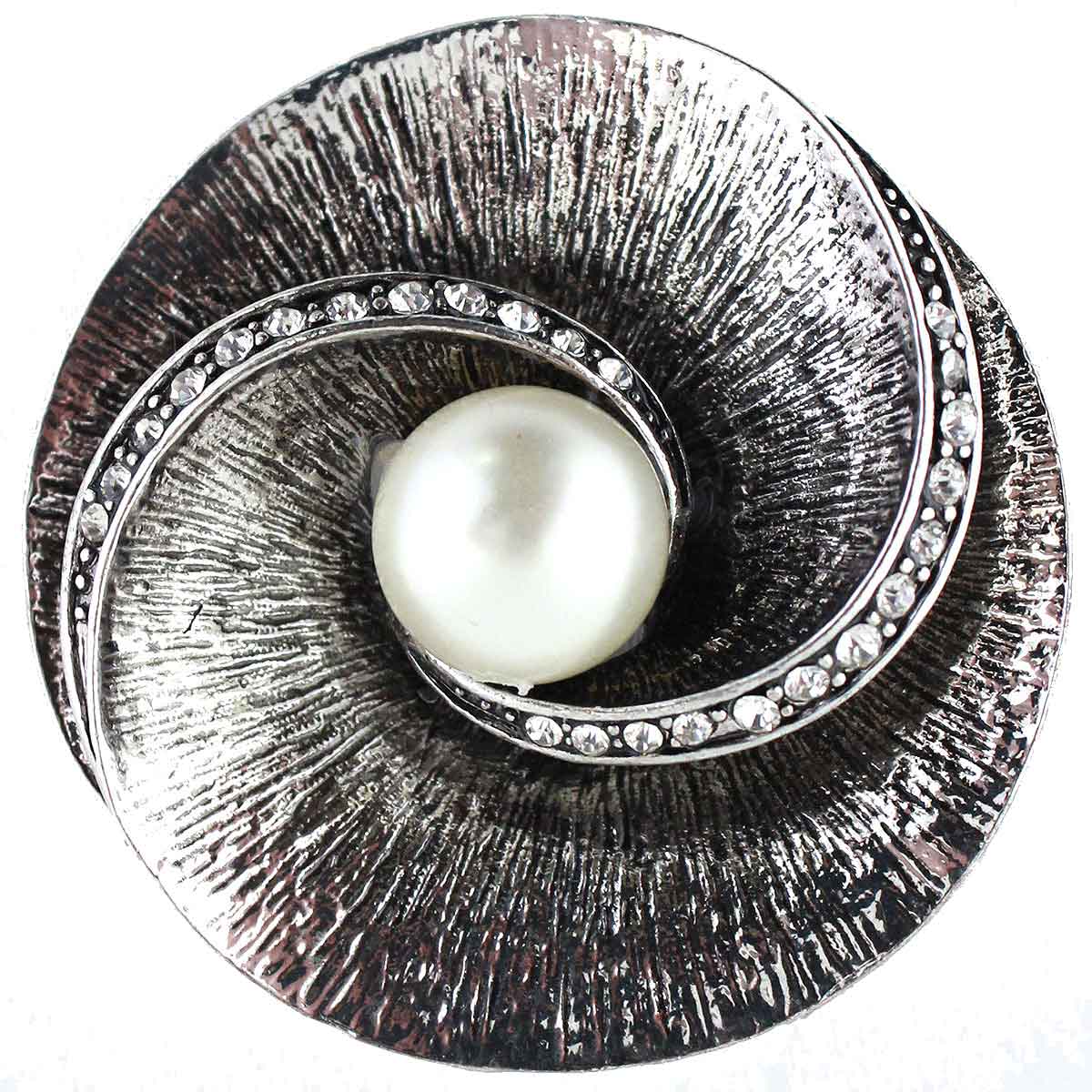SP001<br> Silver Shell and Pearl<br>Magnetic Brooches