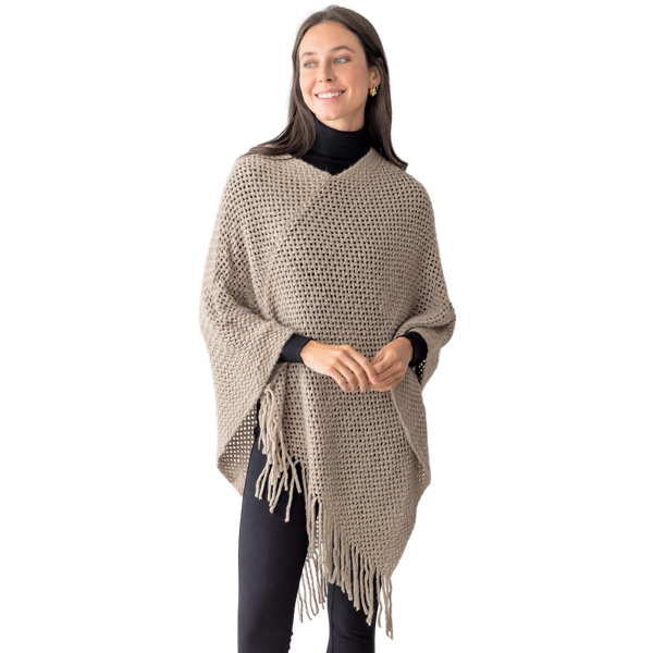 5110 - Taupe<br>
Crochet Pattern Poncho