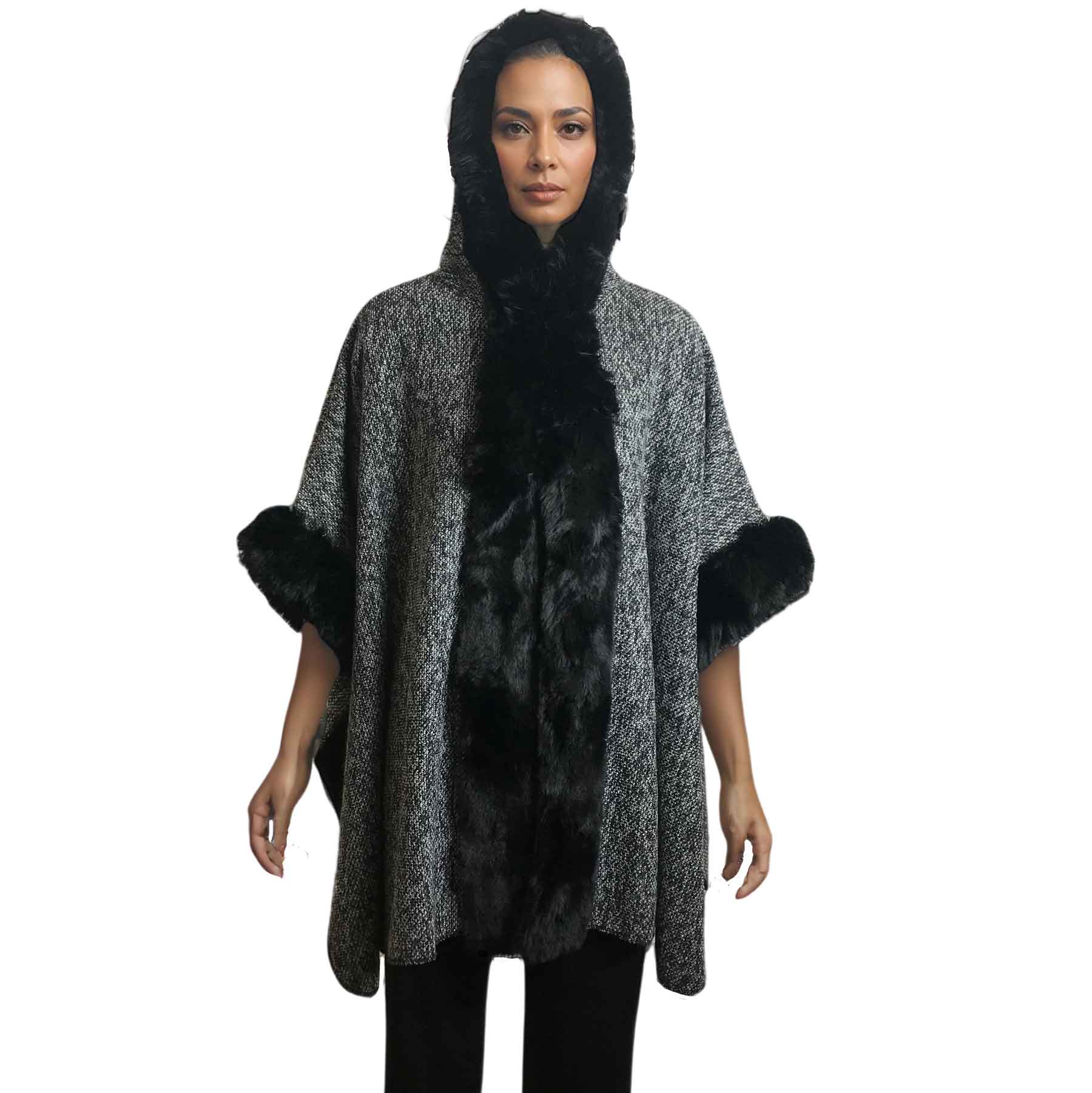 LC17 - Black/Silver<br>
Hooded Fur Trimmed Cape