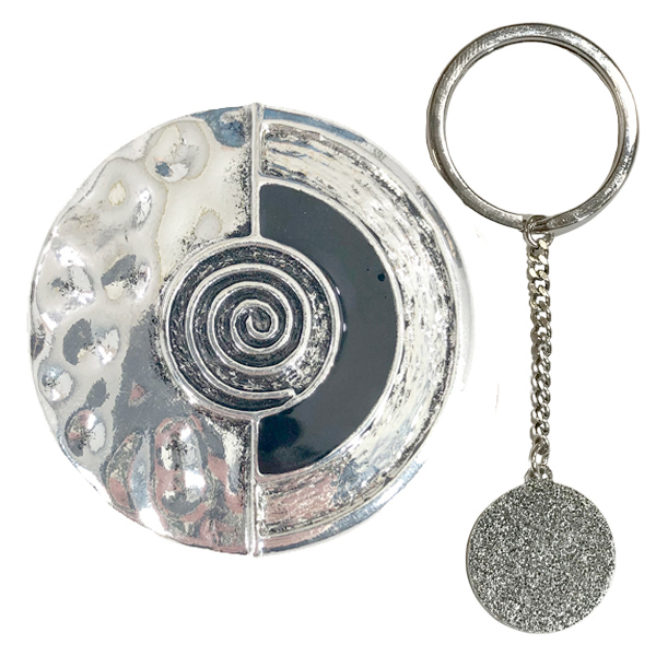 017 - Circle Design<br>
Antique Silver Key Minder